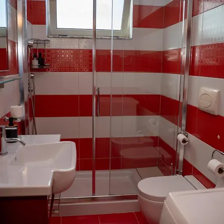 Centre * טיראנה